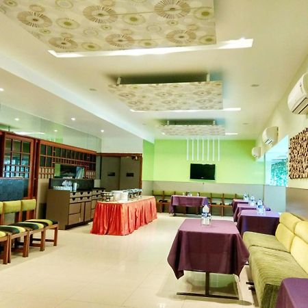 Hotel Raviraj Pune Zewnętrze zdjęcie