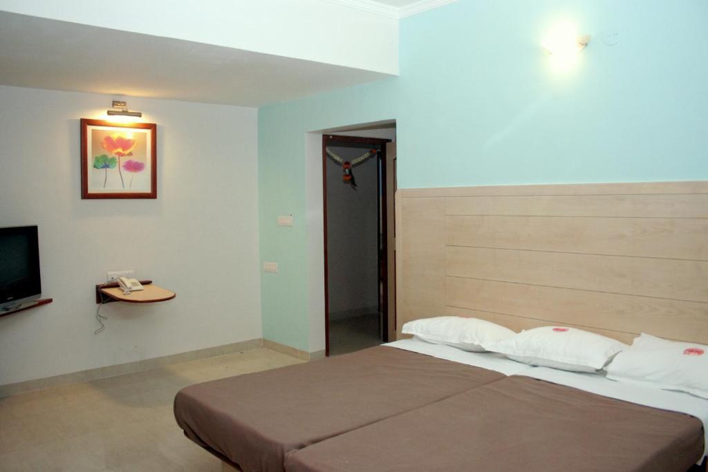 Hotel Raviraj Pune Zewnętrze zdjęcie