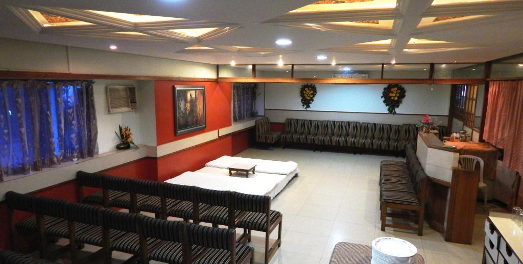Hotel Raviraj Pune Zewnętrze zdjęcie