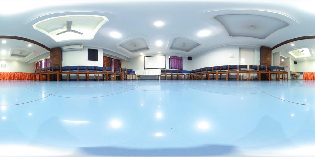 Hotel Raviraj Pune Zewnętrze zdjęcie