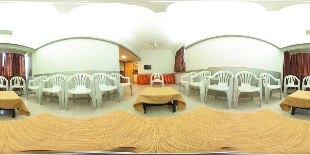 Hotel Raviraj Pune Zewnętrze zdjęcie