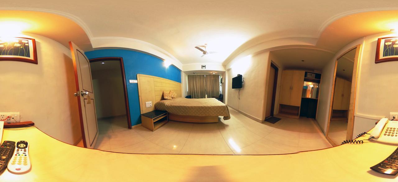Hotel Raviraj Pune Zewnętrze zdjęcie