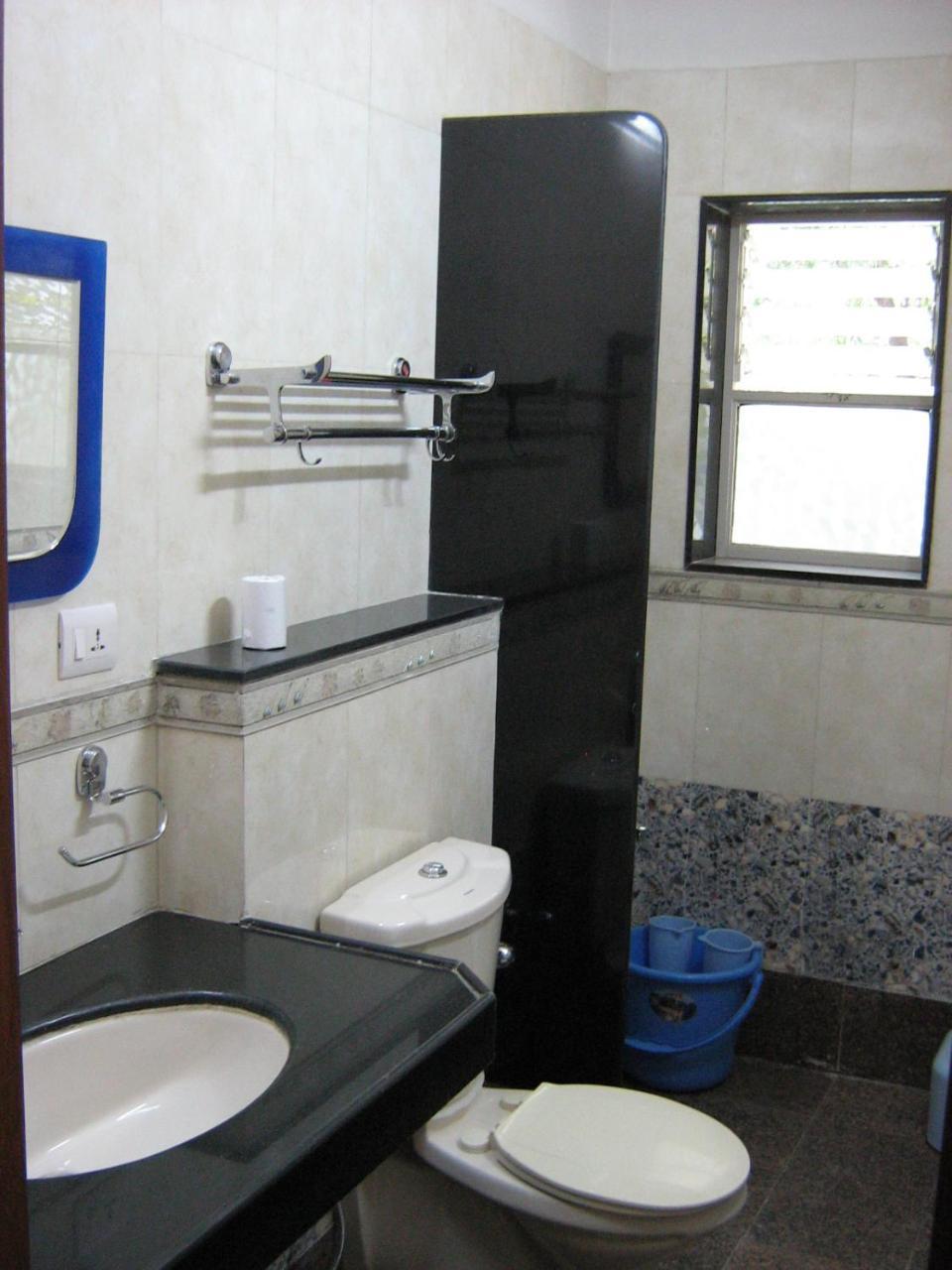 Hotel Raviraj Pune Zewnętrze zdjęcie