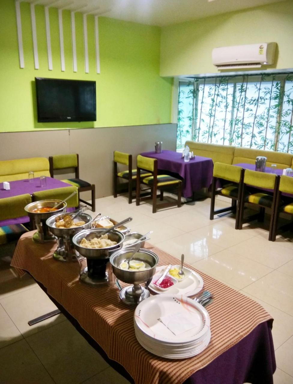 Hotel Raviraj Pune Zewnętrze zdjęcie