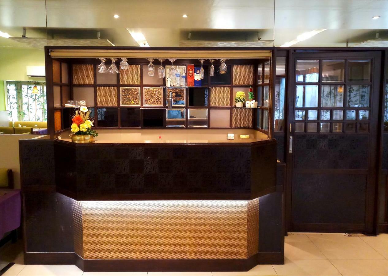 Hotel Raviraj Pune Zewnętrze zdjęcie